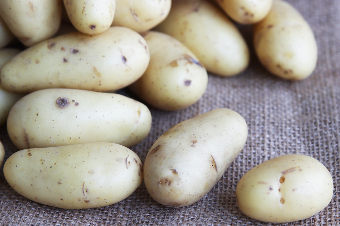 ¿Son venenosas las patatas crudas o medio crudas? ¡Cuidado al consumir!